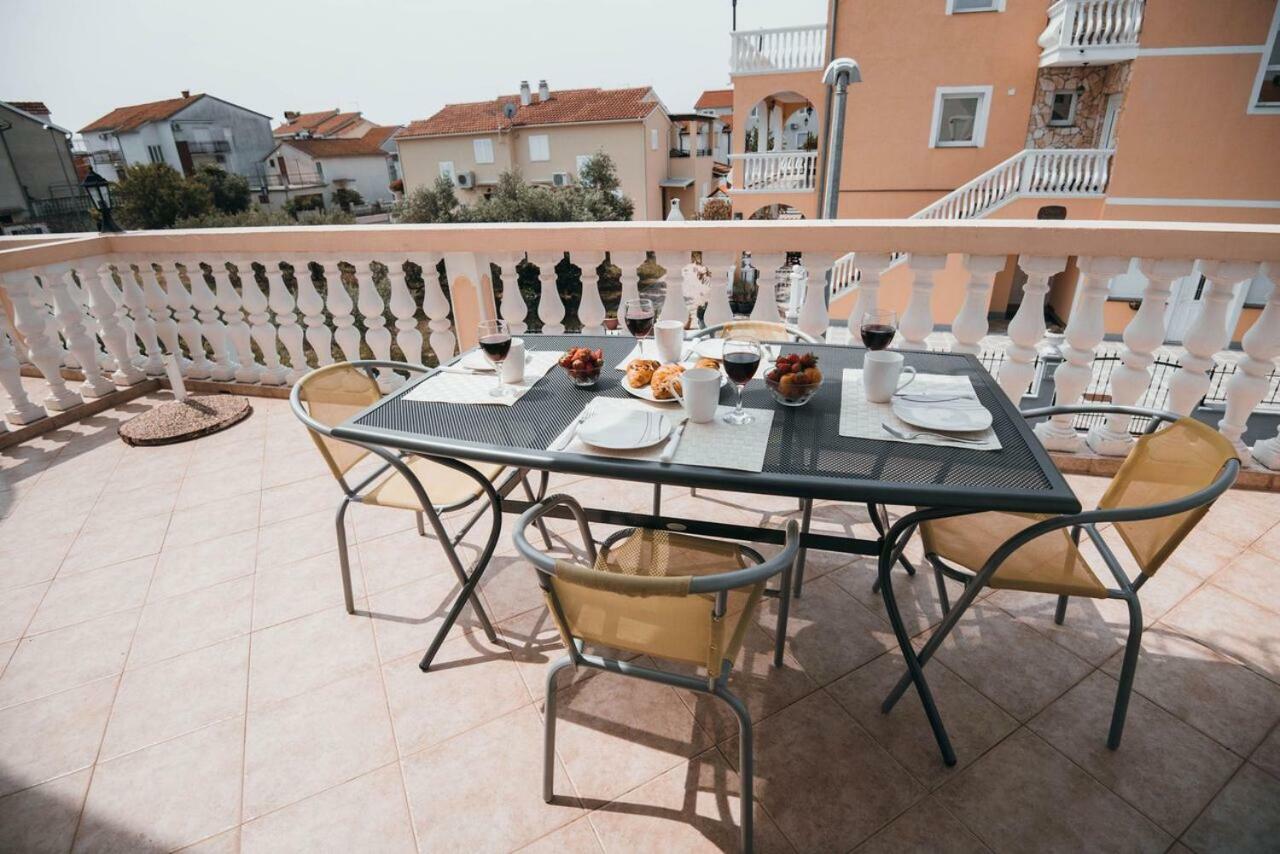 Apartmani Tamaris Водице Екстериор снимка