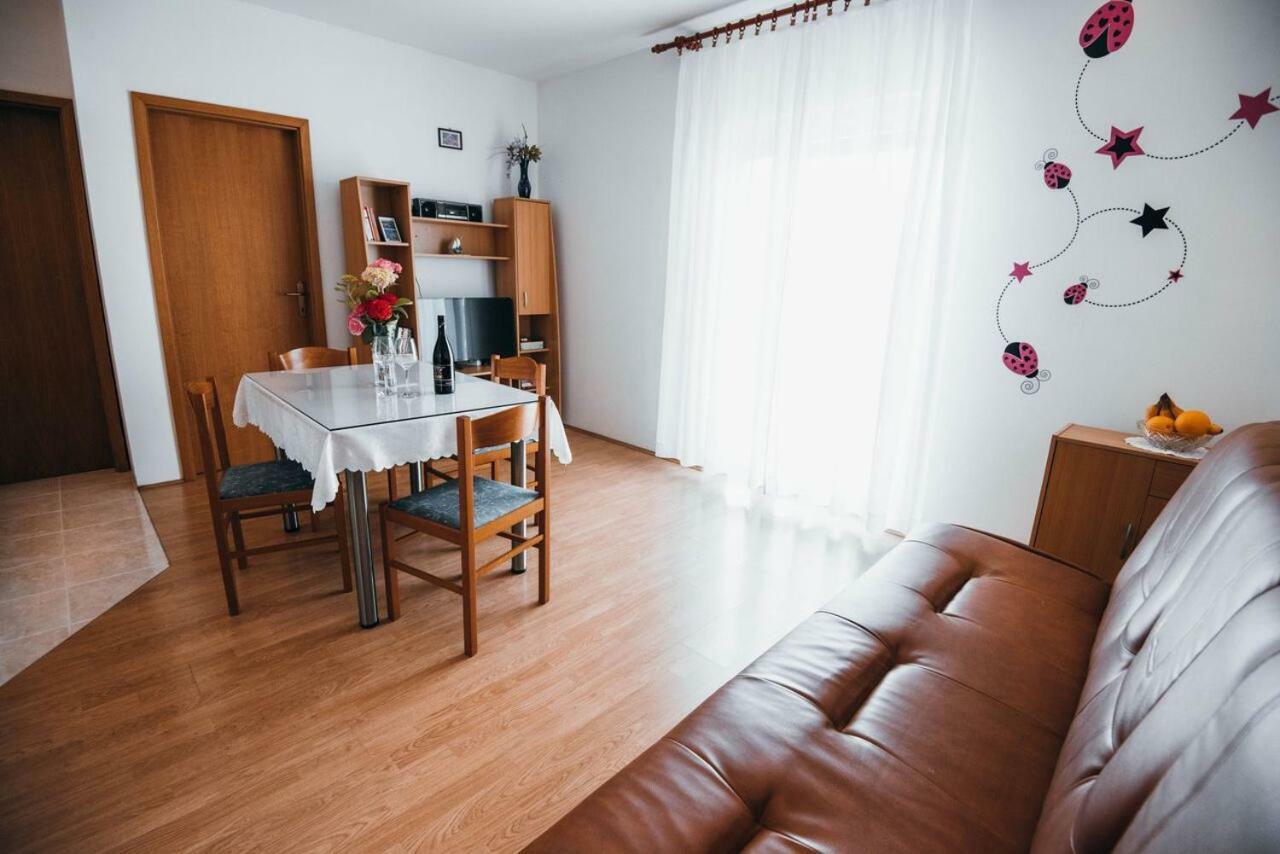 Apartmani Tamaris Водице Екстериор снимка