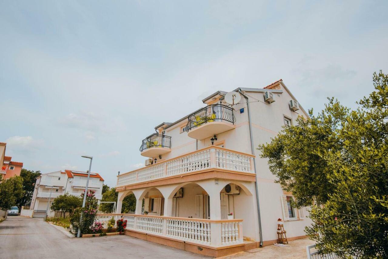 Apartmani Tamaris Водице Екстериор снимка