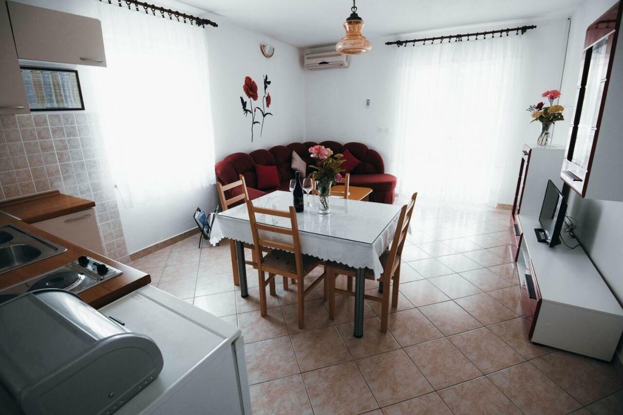 Apartmani Tamaris Водице Екстериор снимка