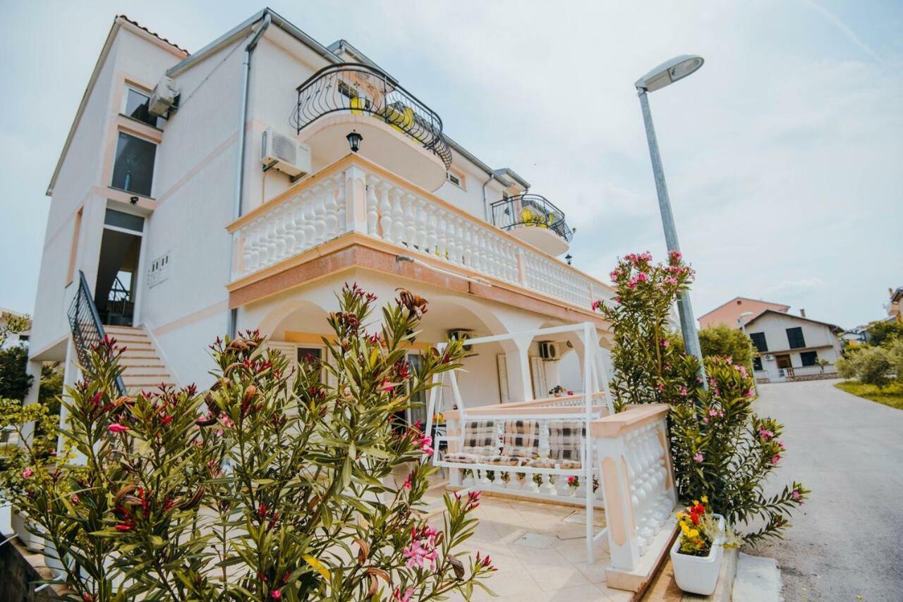 Apartmani Tamaris Водице Екстериор снимка