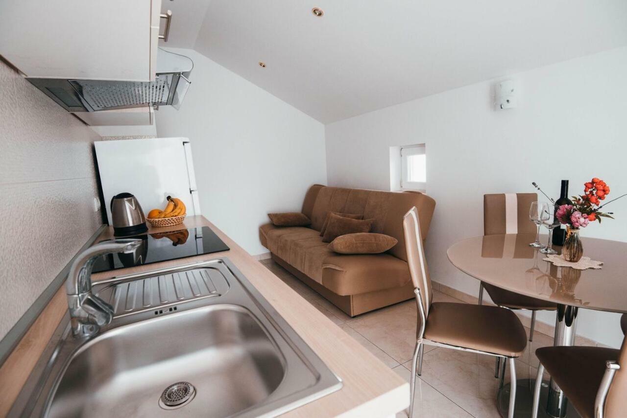 Apartmani Tamaris Водице Екстериор снимка