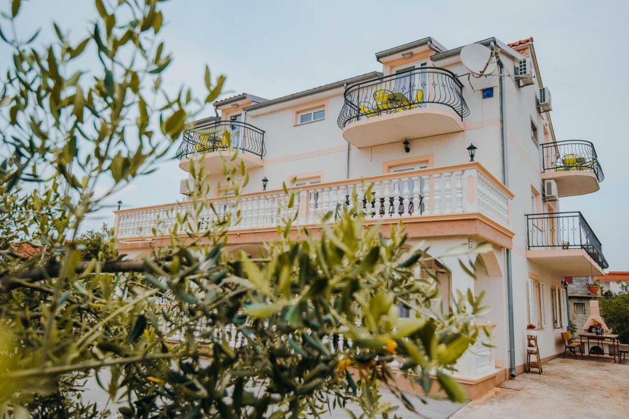Apartmani Tamaris Водице Екстериор снимка