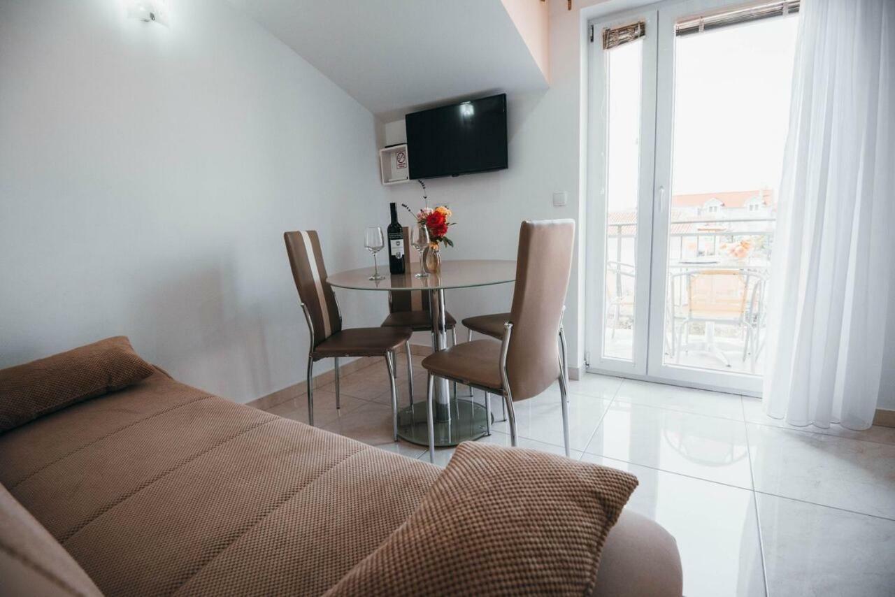 Apartmani Tamaris Водице Екстериор снимка